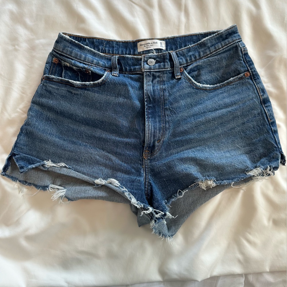 Abercrombie & Fitch curve love mom shorts